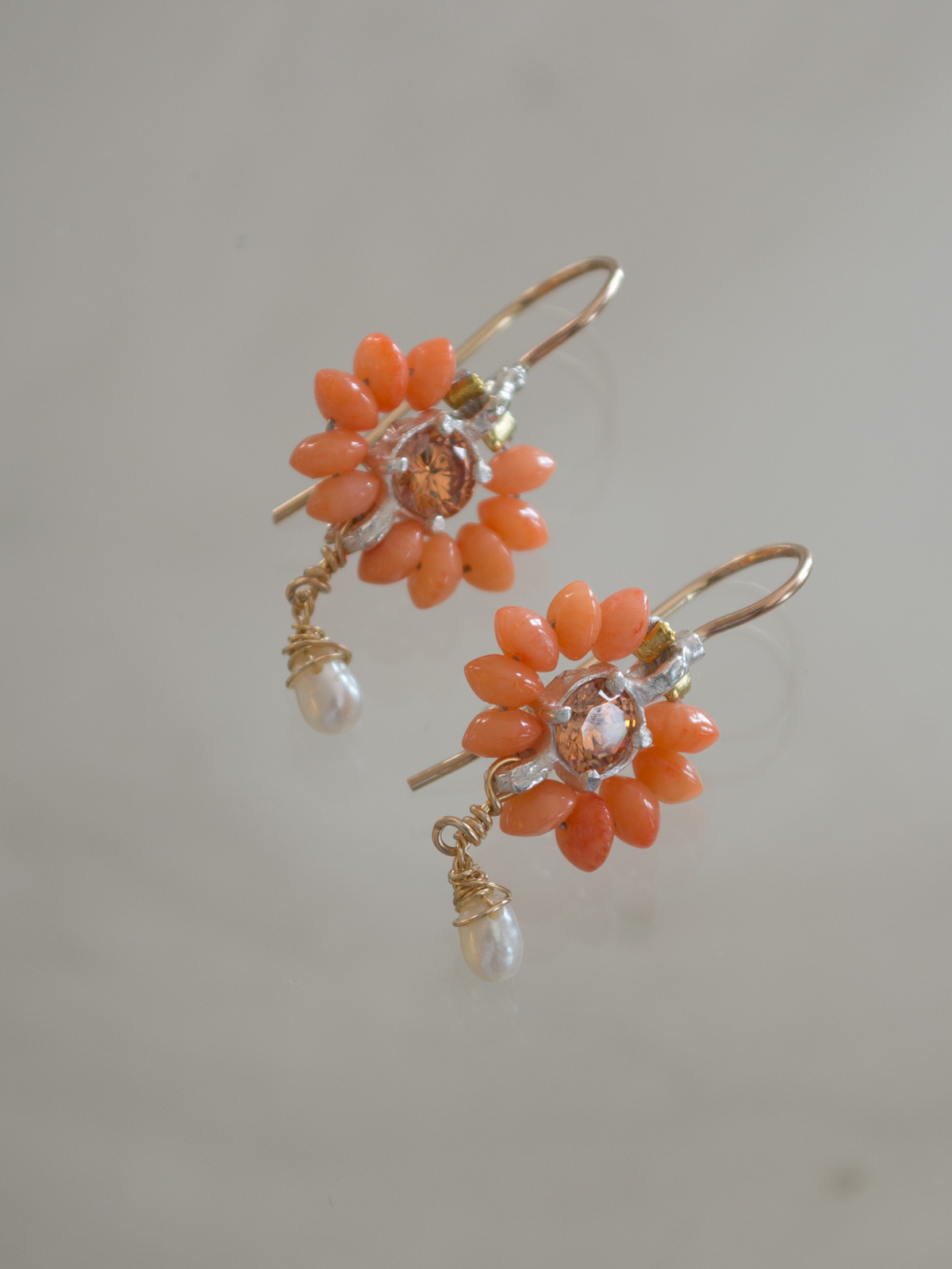 earrings Flower mini coral and cristal